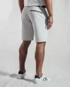 7724