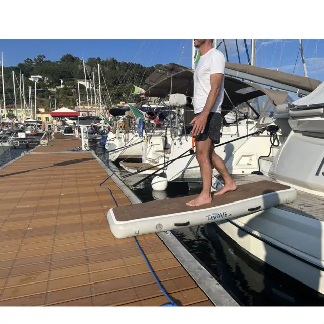 Floating inflatable gangway T-WAVE  200x60xH17